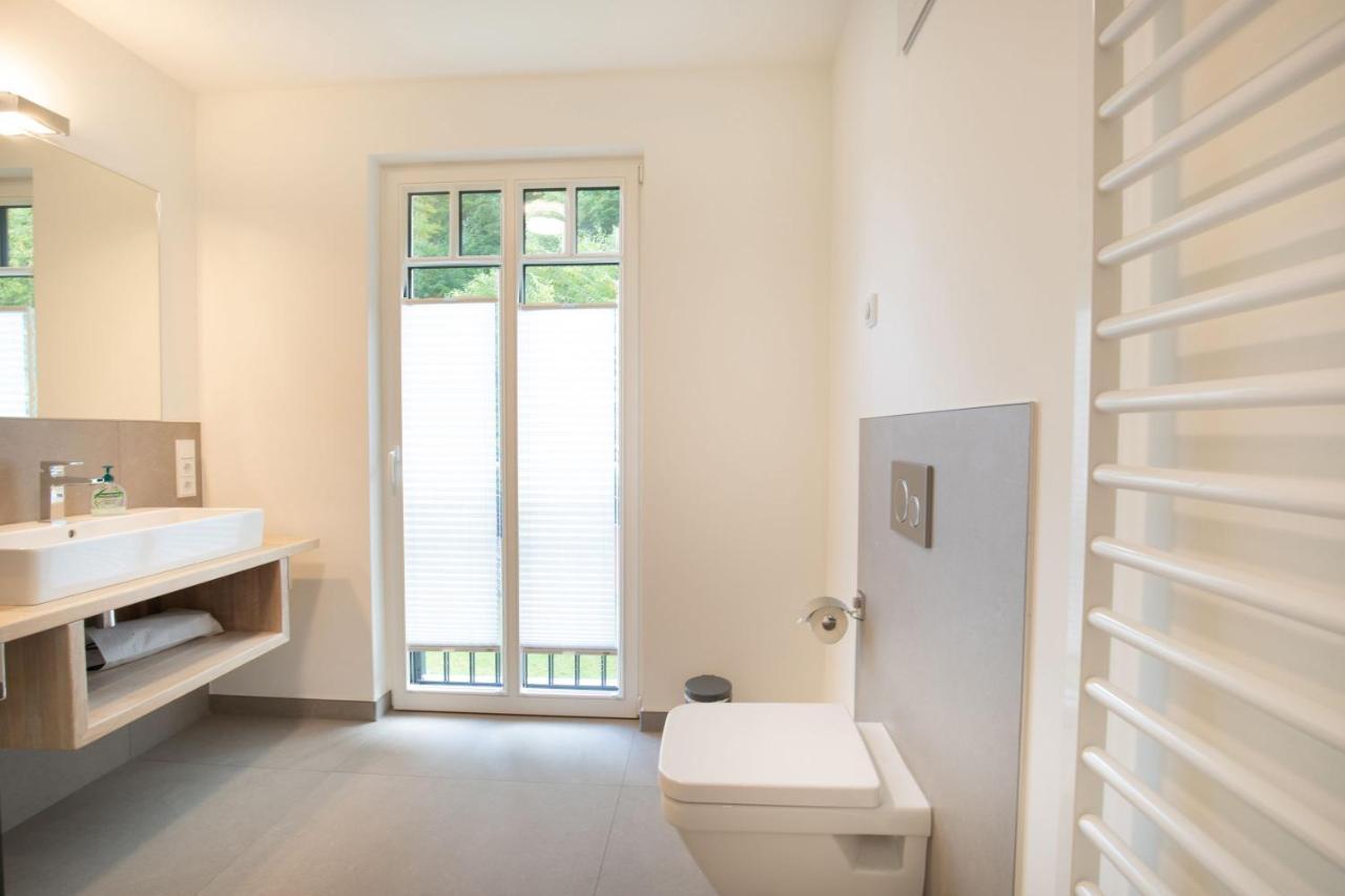 Beatrice Seeglas Apartment *
